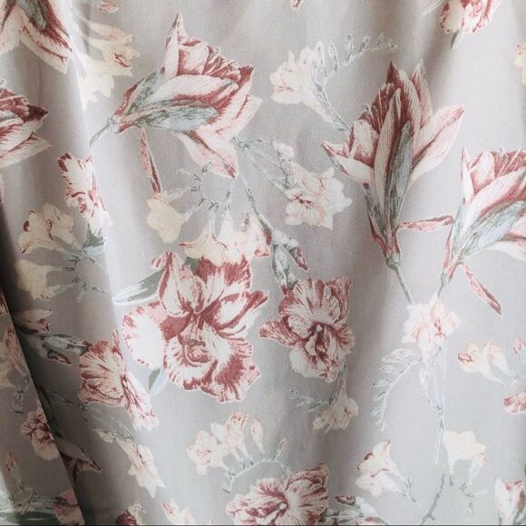 Grey Floral Long Sleeve Blouse Medium - Picture 4 of 5